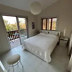 Dom wakacyjny Beautiful Maisonette In