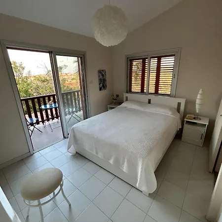 Nyaraló Beautiful Maisonette In