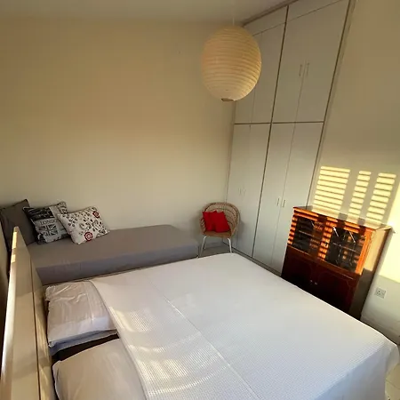 Beautiful Maisonette In 度假居 *