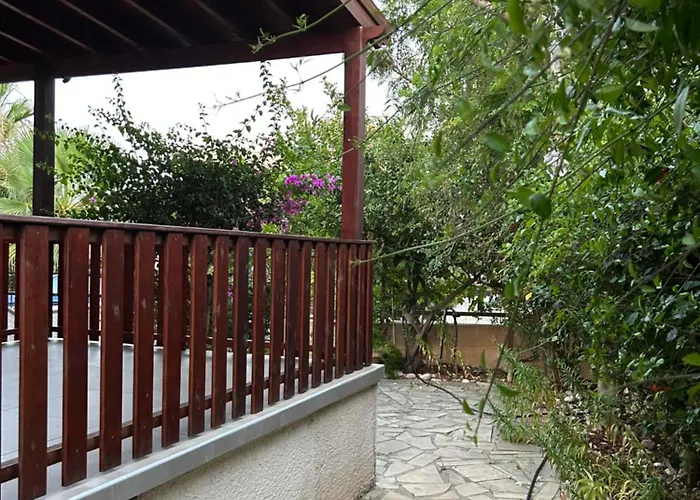 Beautiful Maisonette In 普罗塔拉斯